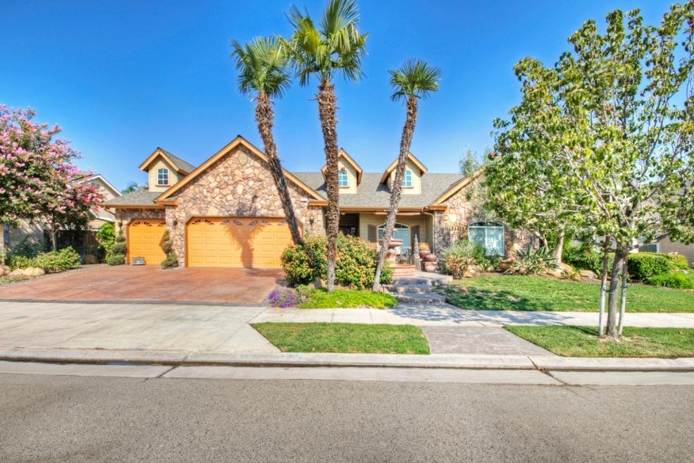 197 Moody Ave, Clovis, CA 93619 photo 1