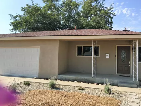 212 Walnut Ave, Coalinga, CA 93210 photo 1