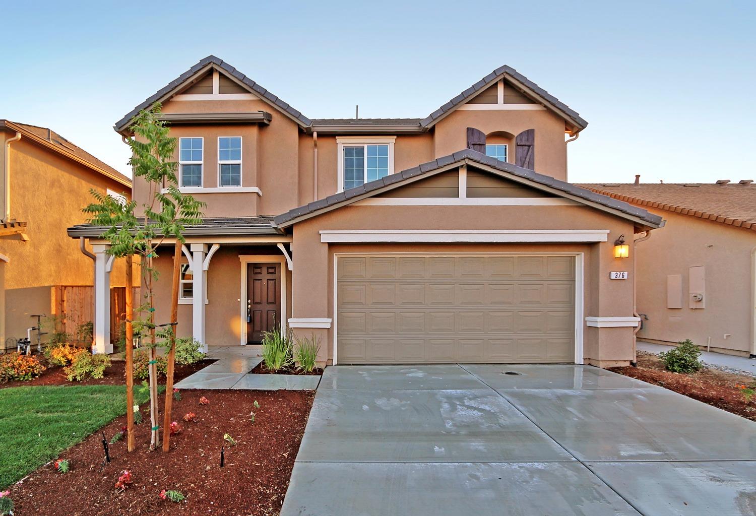 376 S Knox St, Madera, CA 93638 photo 1
