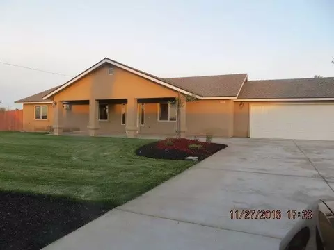 17483 El Paso, Madera, CA 93638 photo 1