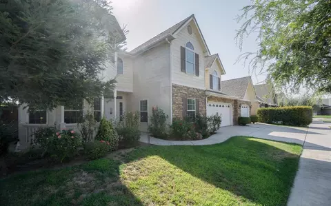 1643 N Dewitt Ave, Clovis, CA 93619 photo 1