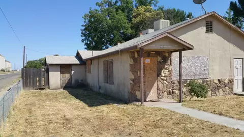 11 Orange Ave, Chowchilla, CA 93610 photo 1