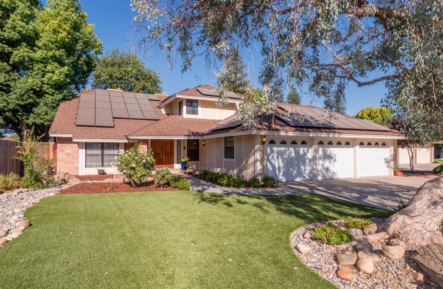 76 Adler Ave, Clovis, CA 93612 photo 1