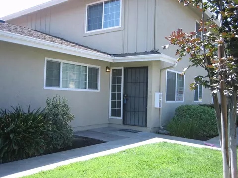 2236 Peach Ave #2, Clovis, CA 93612 photo 1