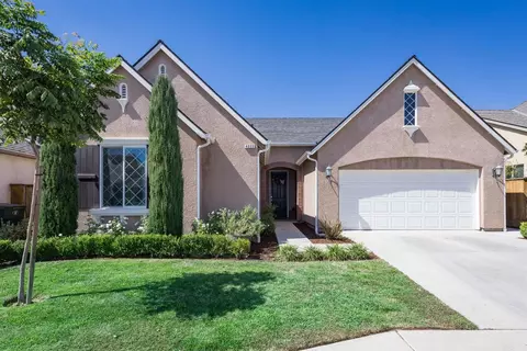 4055 Richmond Ave, Clovis, CA 93619 photo 1