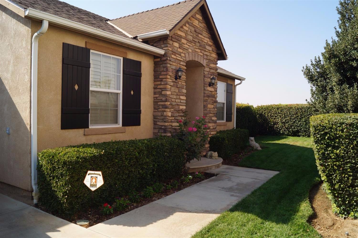 1862 N Seville Ln, Clovis, CA 93619 photo 1