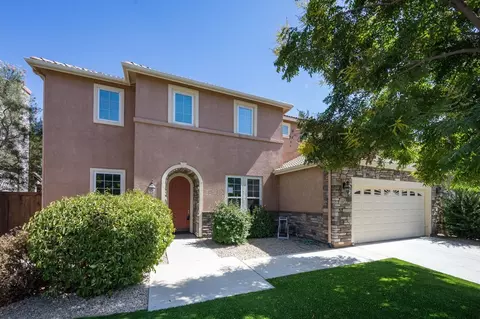 4720 N Emerald Peak Dr, Clovis, CA 93619 photo 1