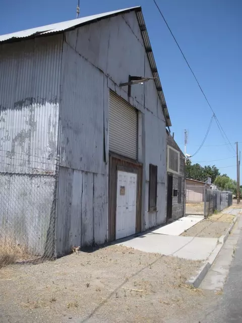 460 S Front St, Chowchilla, CA 93610 photo 1