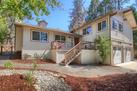 39749 Pine Ridge Rd, Oakhurst, CA 93644 photo 1