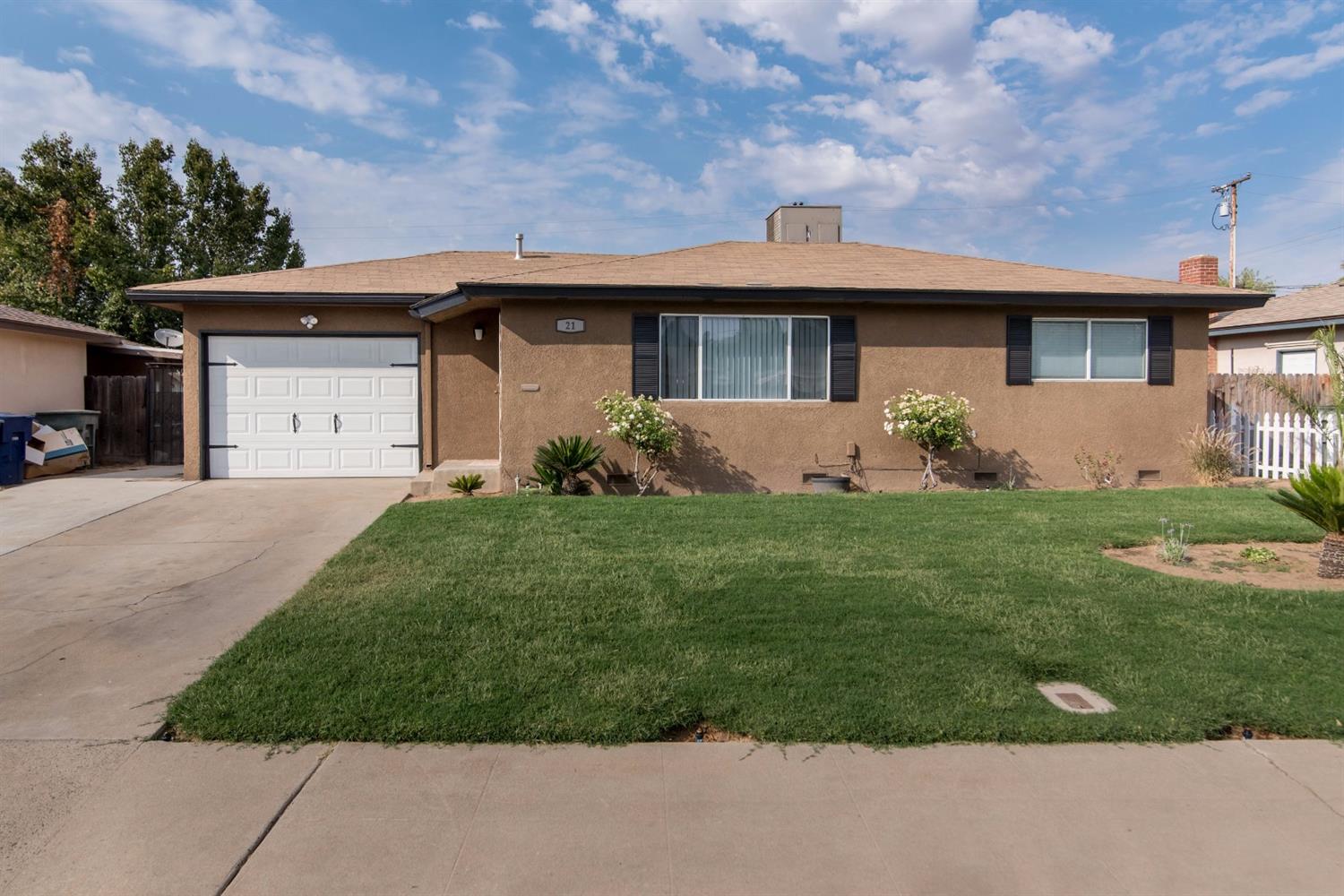 21 W Rall Ave, Clovis, CA 93612 photo 1