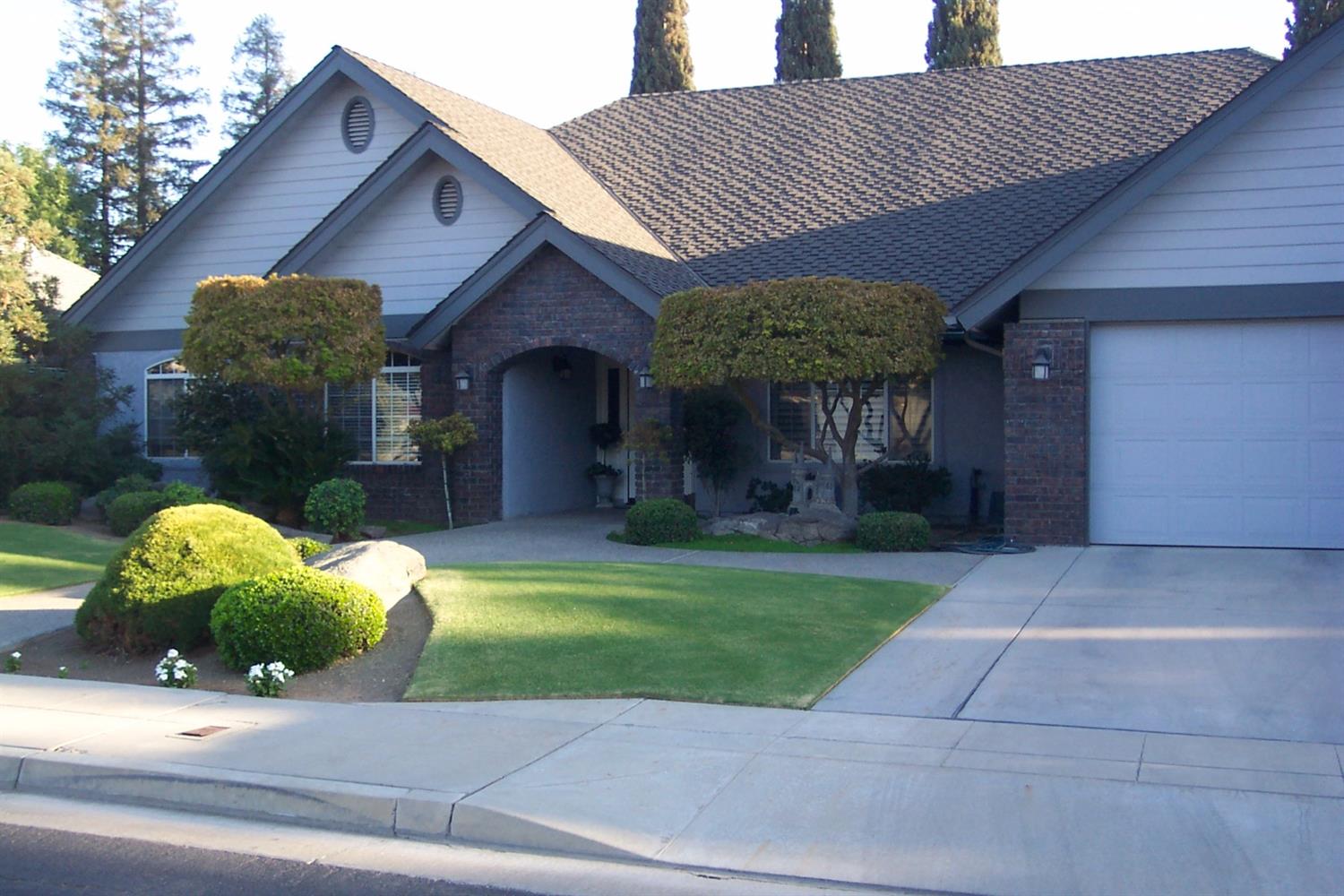 176 W Menlo Ave, Clovis, CA 93612 photo 1