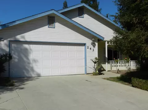 243 W Escalon Ave, Clovis, CA 93612 photo 1