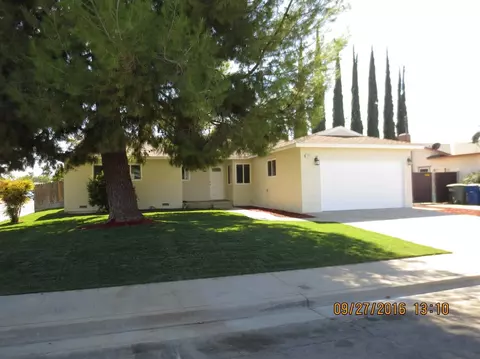 1582 Rall Ave, Clovis, CA 93611 photo 1