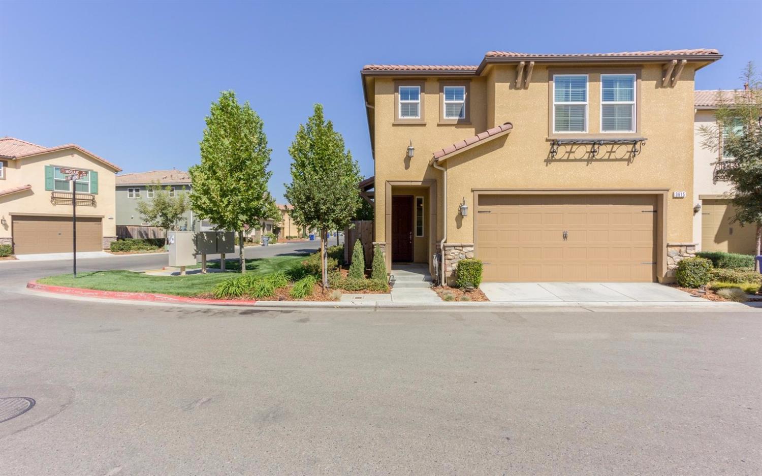 3615 Richmond Ave, Clovis, CA 93619 photo 1