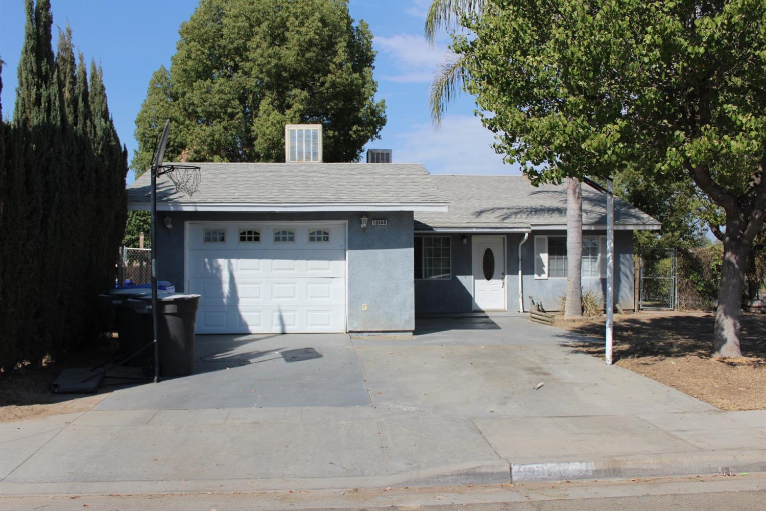 13660 E 2nd St, Parlier, CA 93648 photo 1