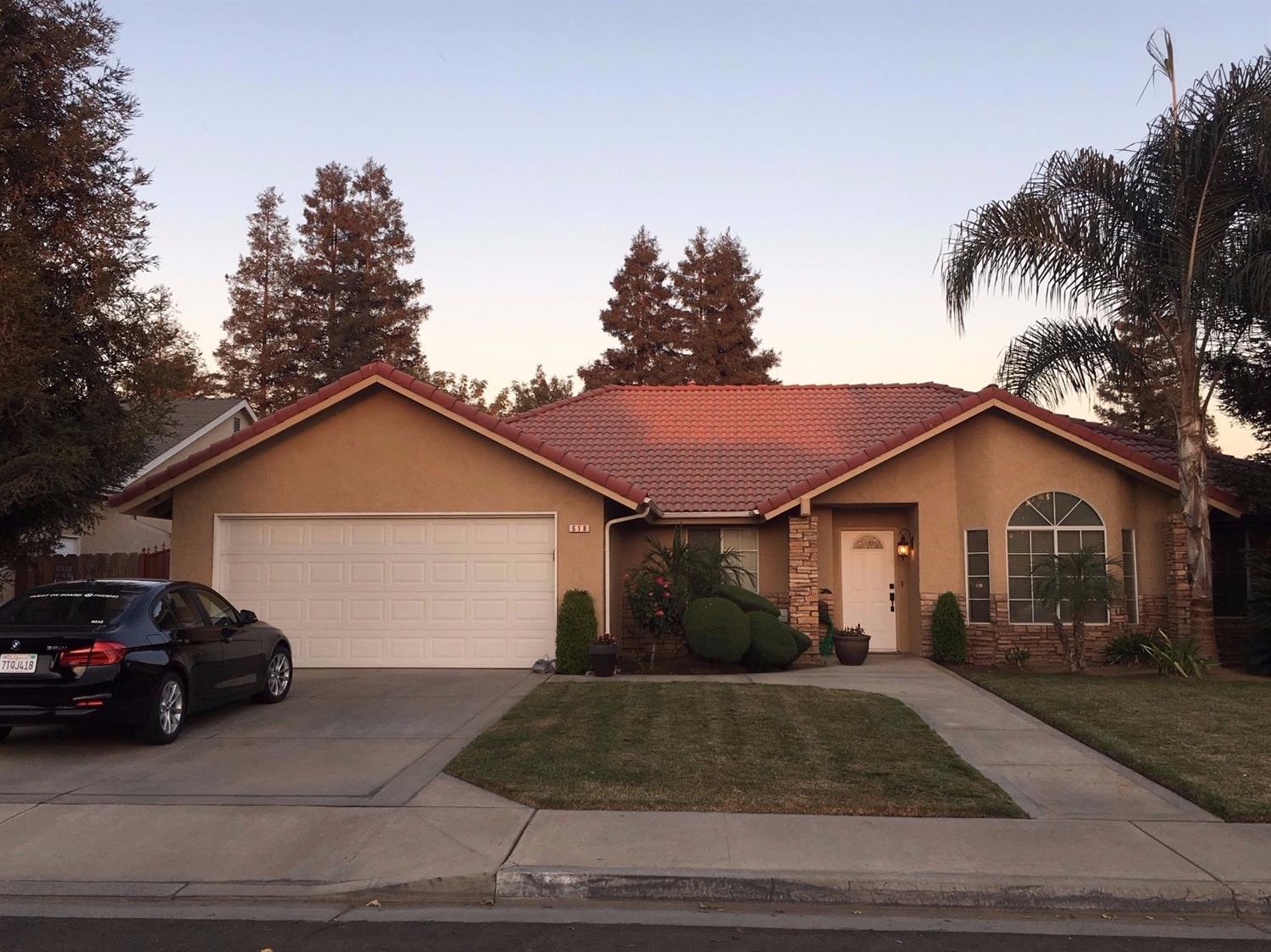 618 Citrus Ave, Fowler, CA 93625 photo 1