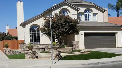 815 Robinson Ave, Clovis, CA 93612 photo 1