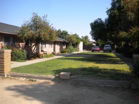 1024 E Ponderosa Ave, Reedley, CA 93654 photo 1