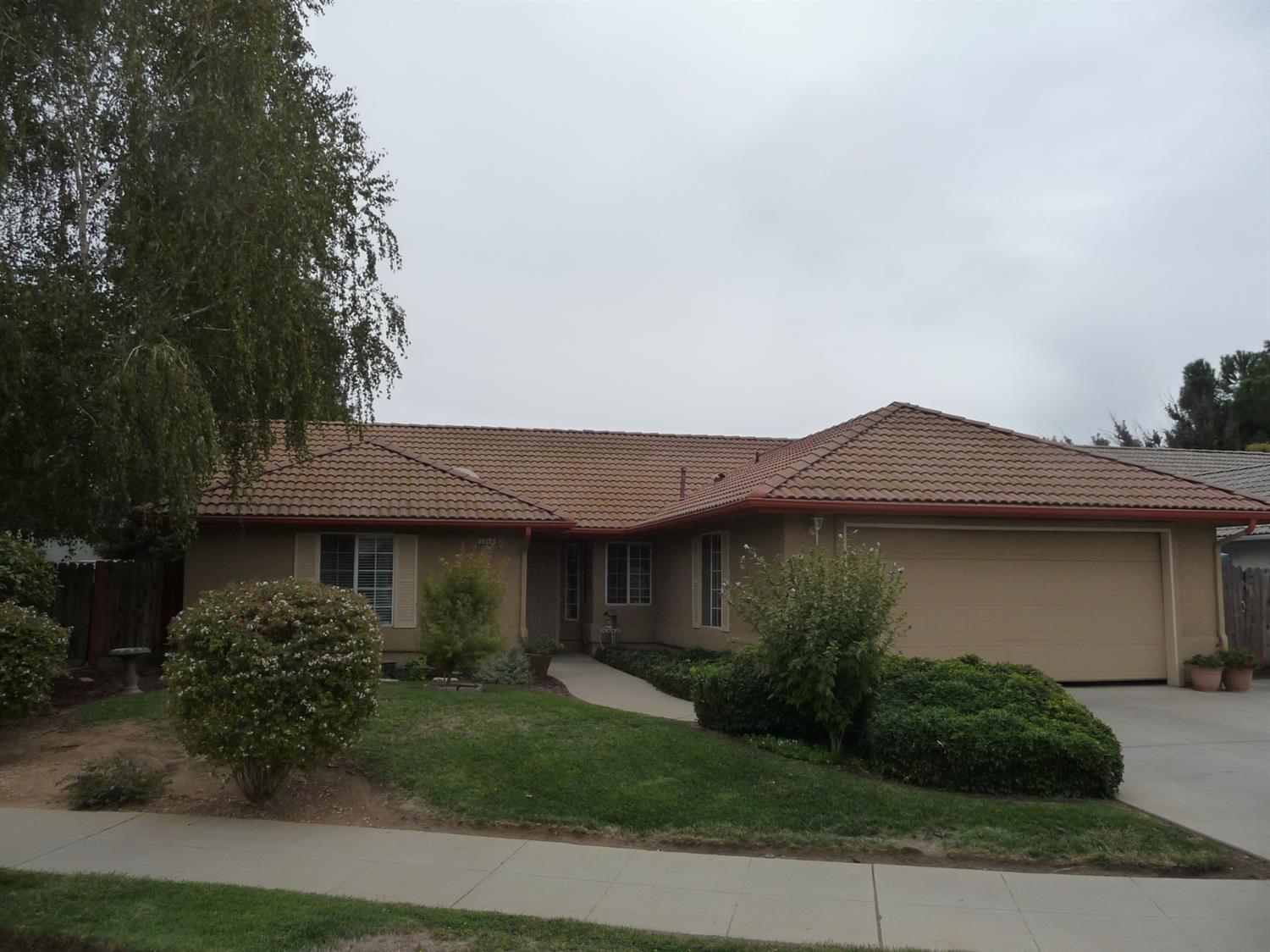 2360 Grapewood Ct, Madera, CA 93637 photo 1