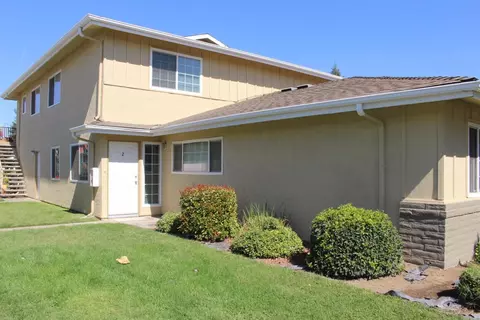 495 W Santa Ana Ave #2, Clovis, CA 93612 photo 1