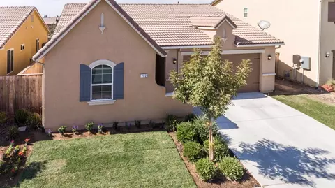 702 Kaweah Ave, Clovis, CA 93619 photo 1