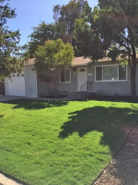 502 Dennis Dr, Clovis, CA 93612 photo 1