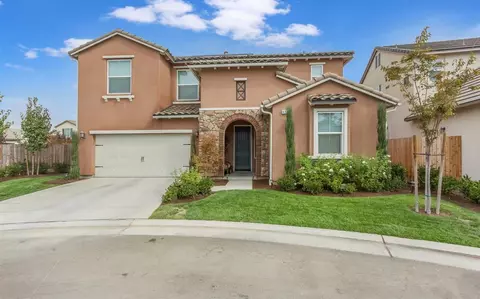 4339 Heritage Ln, Clovis, CA 93619 photo 1