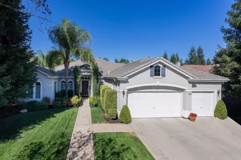627 W Muncie Ave, Clovis, CA 93619 photo 1