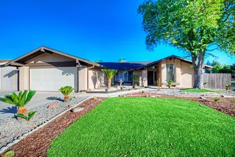 1891 Escalon Ave, Clovis, CA 93611 photo 1