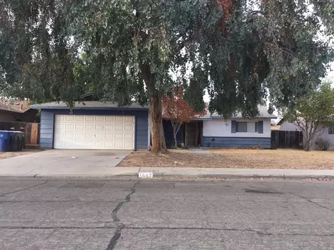 1447 Wrenwood Ave, Clovis, CA 93611 photo 1