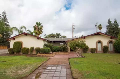 2126 4th St, Sanger, CA 93657 photo 1