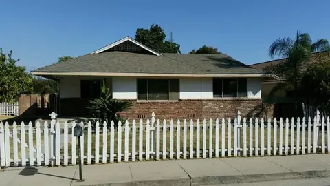 519 N 6th St, Fowler, CA 93625 photo 1