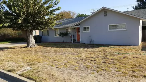 201 E Terrace Dr, Hanford, CA 93230 photo 1