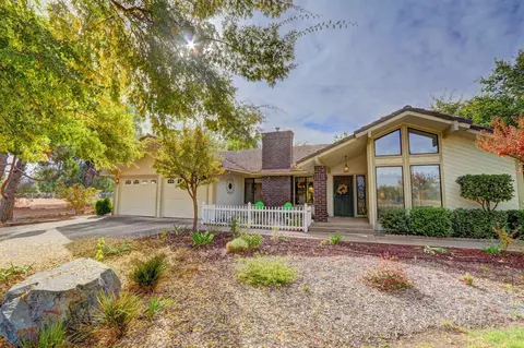 37778 Rosemead Dr, Madera, CA 93636 photo 1