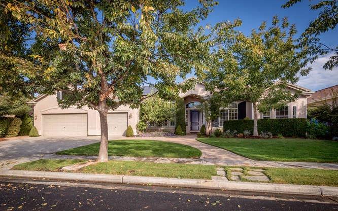 767 W Omaha Ave, Clovis, CA 93619 photo 1