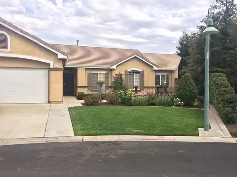 4834 N Crystal Springs Ct, Clovis, CA 93619 photo 1