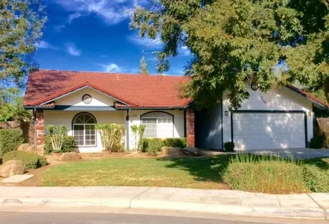 2335 Menlo Ave, Clovis, CA 93611 photo 1