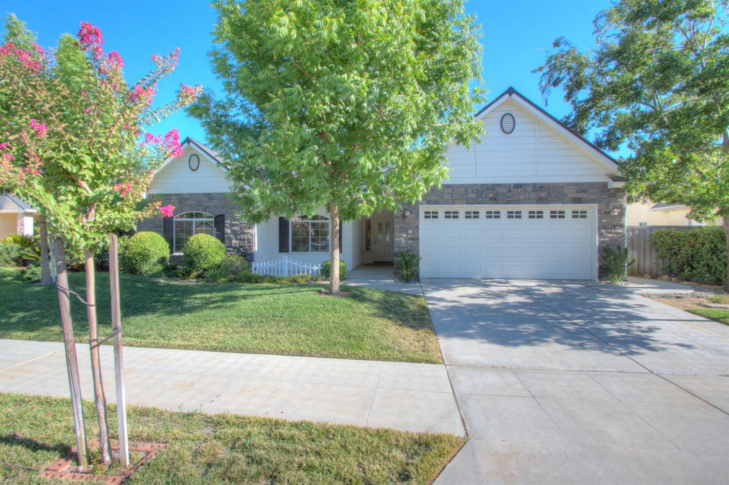 628 Prescott Ave, Clovis, CA 93619 photo 1