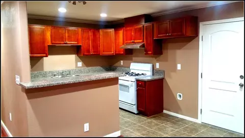 8828 W Globe Ave, Dos Palos, CA 93620 photo 1