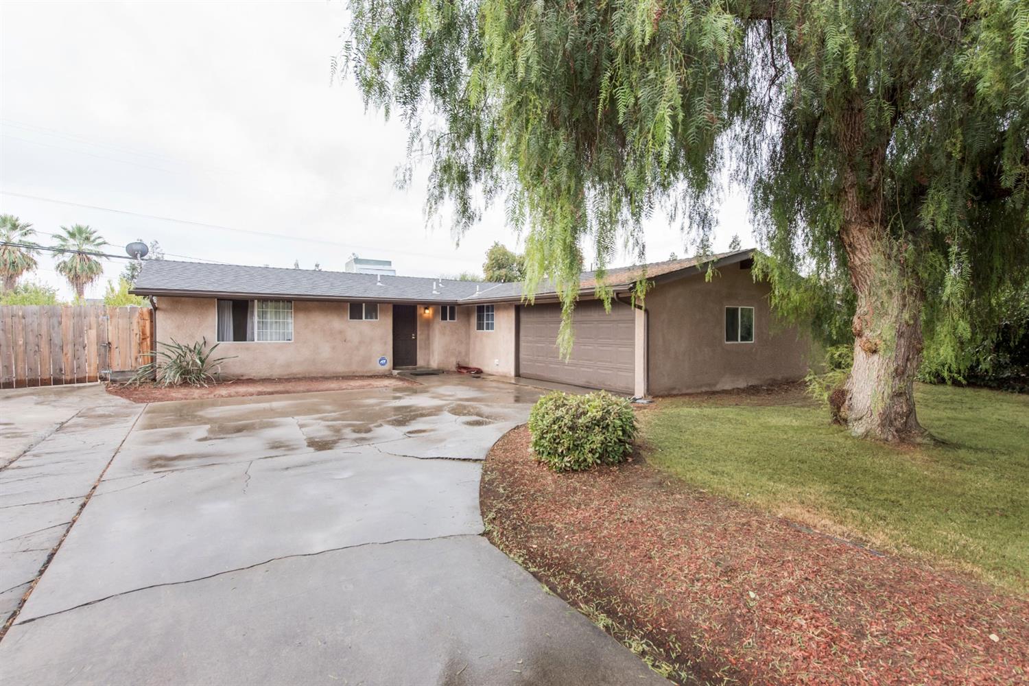 5262 E Olive Ave, Fresno, CA 93727 photo 1