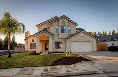 1970 Goshen Ave, Clovis, CA 93611 photo 1