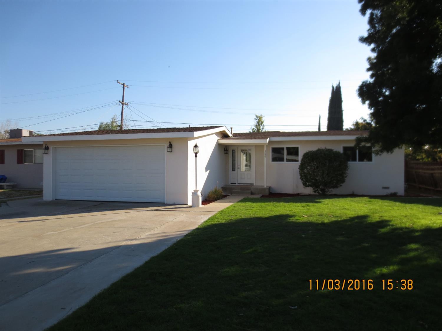 206 Dennis Dr, Clovis, CA 93612 photo 1