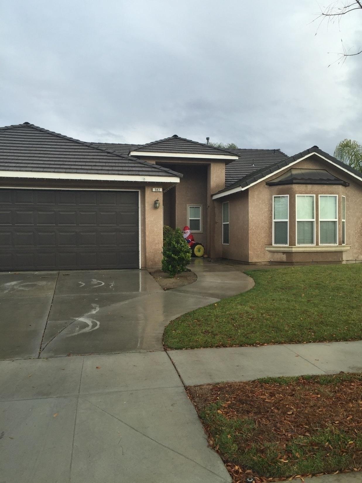 582 S Kenneth Ave, Kerman, CA 93630 photo 1