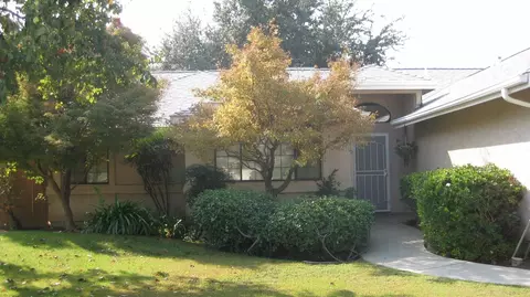 201 E Curtis Ave, Fowler, CA 93625 photo 1