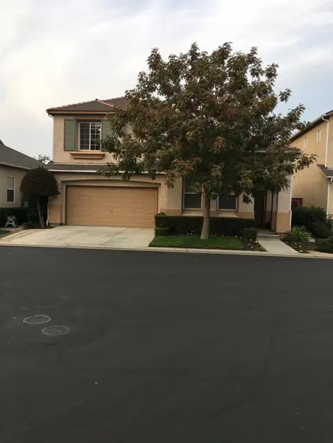 1651 Glen Kippen Ln, Clovis, CA 93619 photo 1