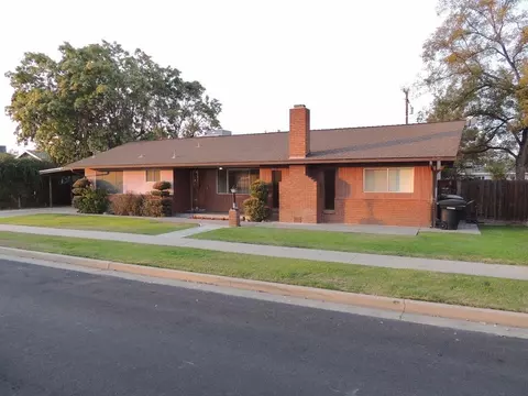 260 E Cortner St, Hanford, CA 93230 photo 1
