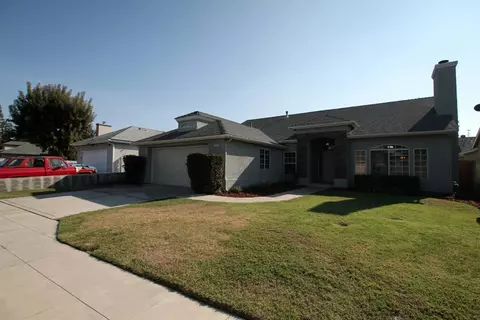 364 W Chennault Ave, Clovis, CA 93611 photo 1