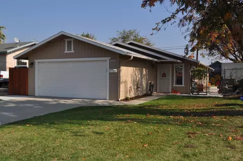 939 Dewitt Ave, Clovis, CA 93612 photo 1