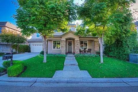 4674 N Arrow Ridge Way, Clovis, CA 93619 photo 1
