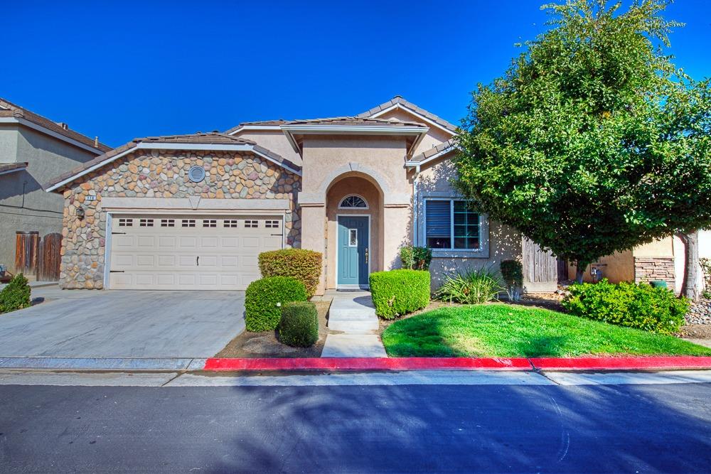 778 Century Ln, Clovis, CA 93612 photo 1